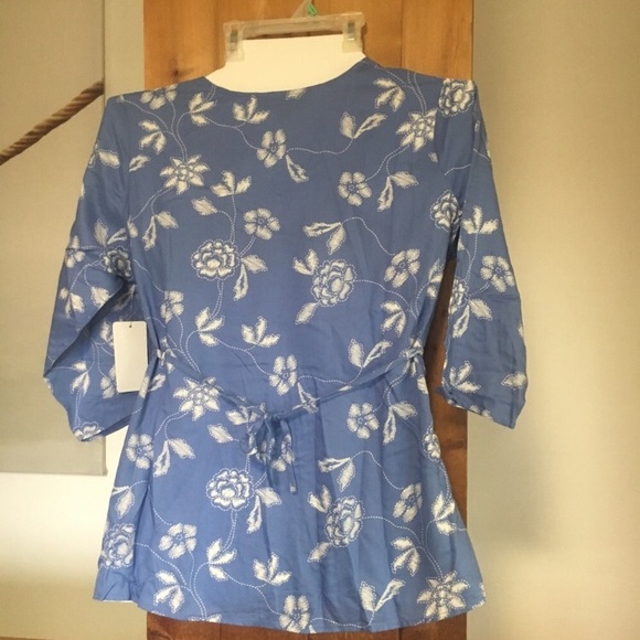 NWT Pintuck blouse 3/4 sleeve - Picture 5 of 6